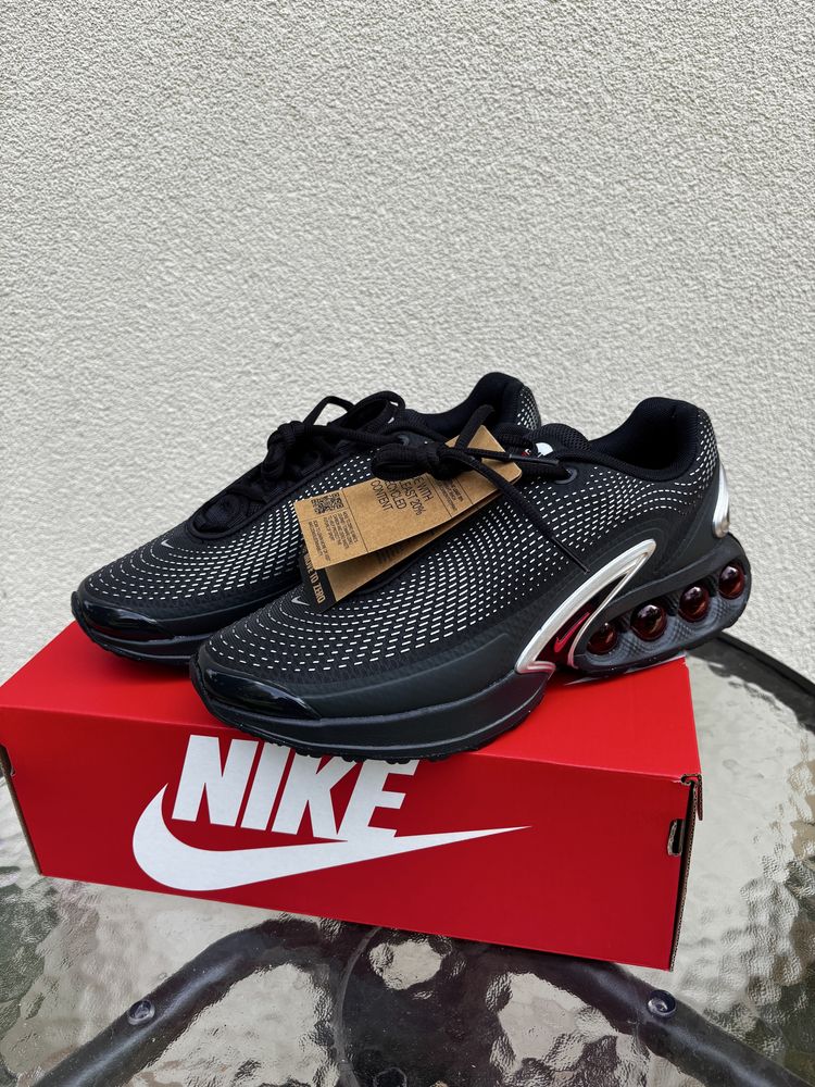 Чисто нови обувки Nike Air Max