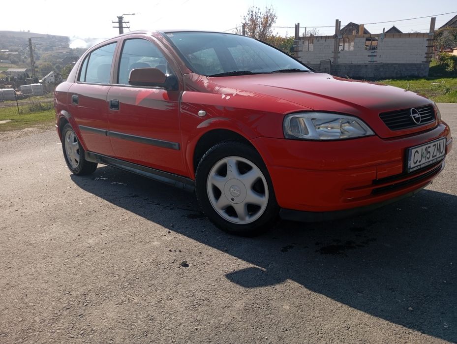 Vând urgent Opel Astra benzină 1.2 1850 RON fix