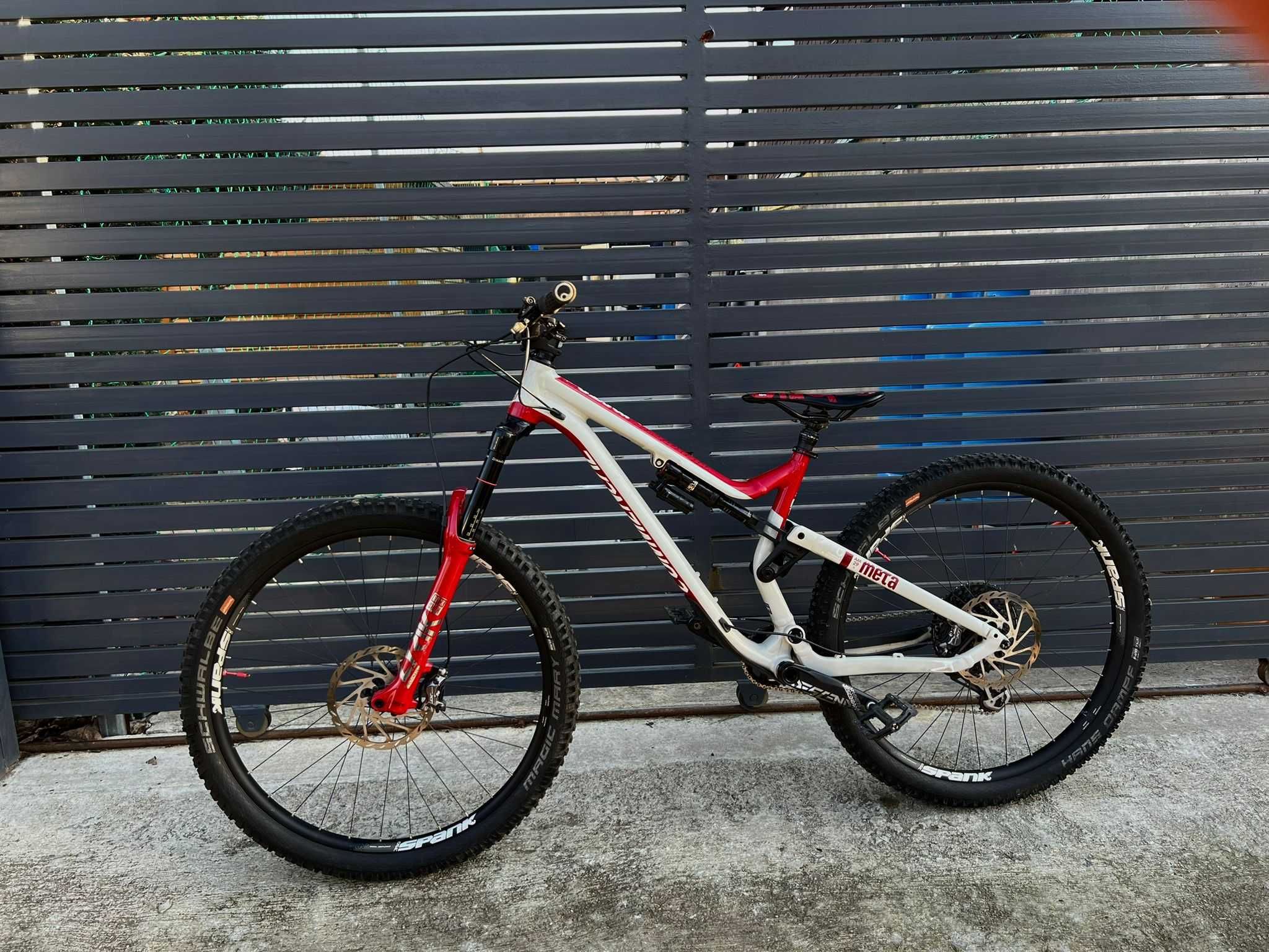 Bicicletă Enduro Commencal Meta AM 29 – Stare Excelentă!