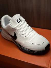 Кроссовки Nike новые