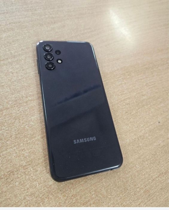 Samsung A3 в отличном состоянии