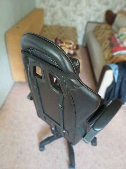 Компьютерное кресло