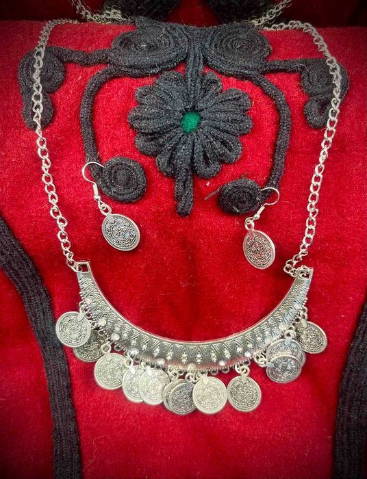 Пендари, накит, колие