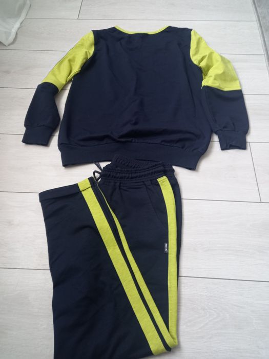 Дамски  спортен екип