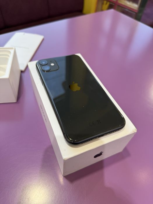 iPhone 11 б/у с коробкой
