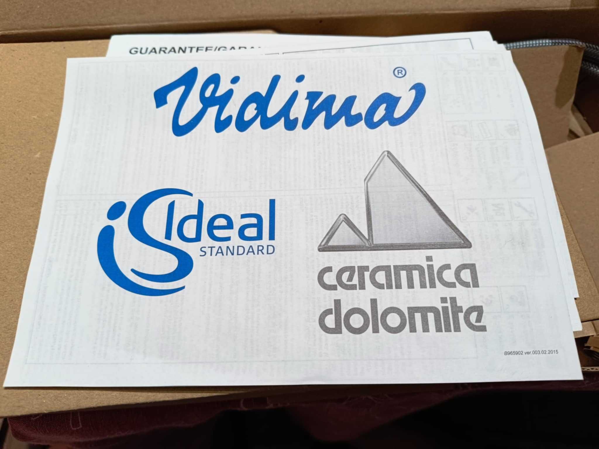 Продавам смесител за баня Vidima Uno B2015AA, чисто нов