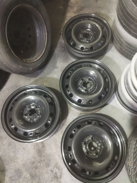 Диски на 15. 5*100 Фольксваген Поло Шкода рапид.