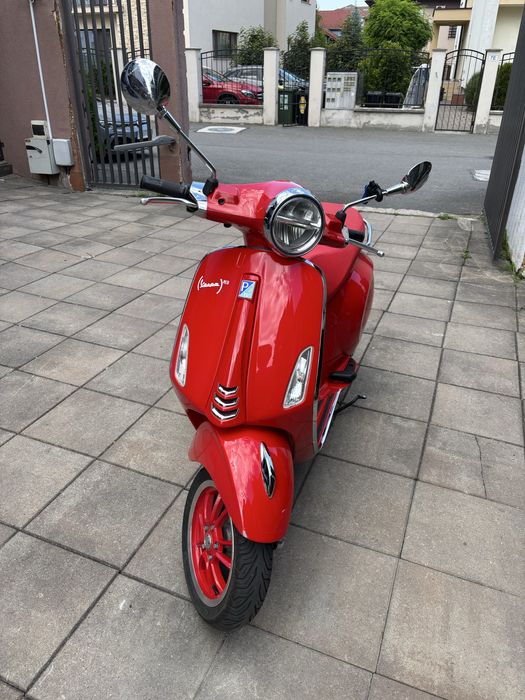 Vespa Primavera 50, Red, anul 2023