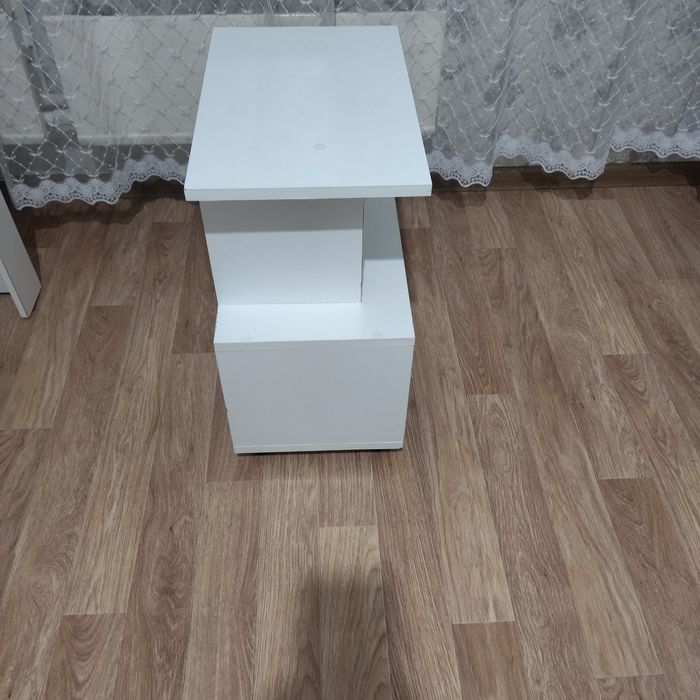 Продам полочку для прихожей.