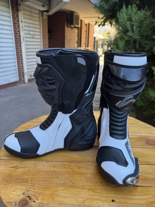 Ботуши за мотор 40