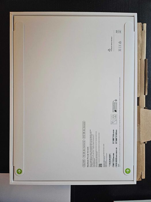 MacBook Pro 14" M5 | 16 GB | 512 GB | 10 core CPU | NOU, SIGILAT