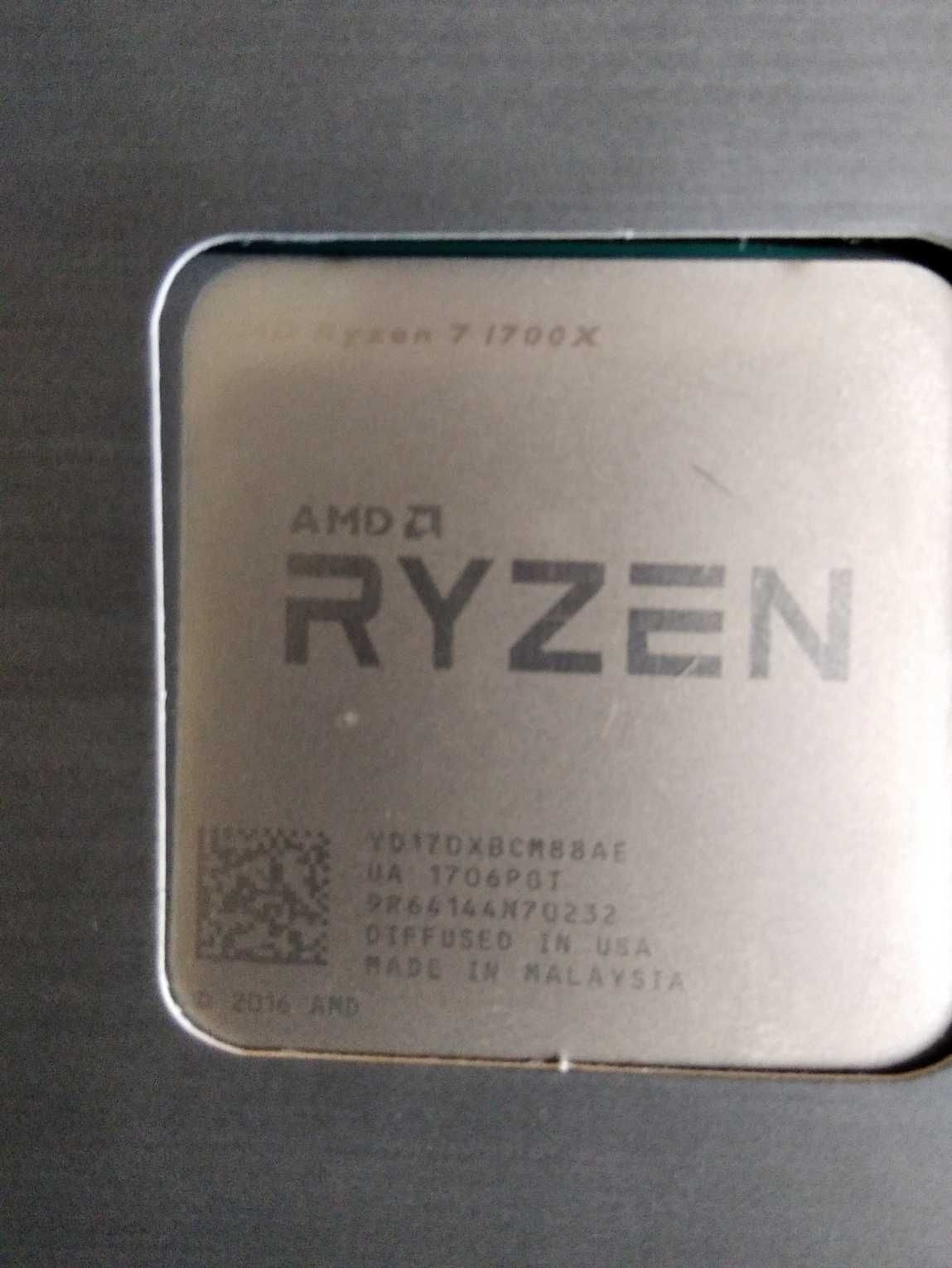 AMD Ryzen 7 1700X /3,4-3,9/ Soket AM4