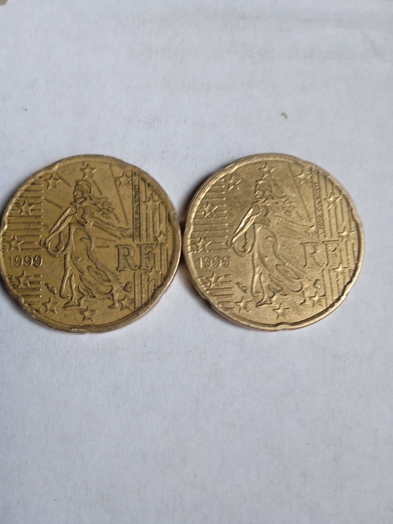 Doua monede rare de 50 eurocenți din 2002 vând.Monede din aur pur.