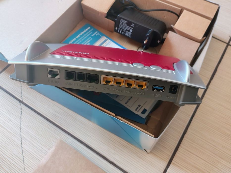 Router wifi 6 Fritz 6660 Fritz 7490