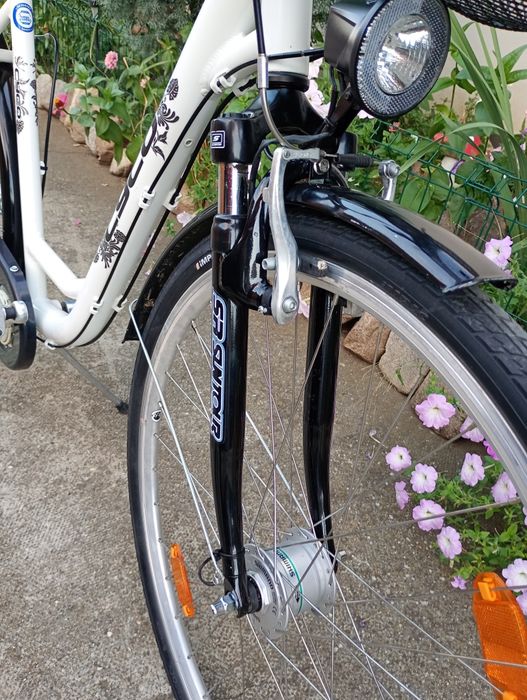 Bicicletă damă CYCO,cu 7 vit Nexus,frână picior !