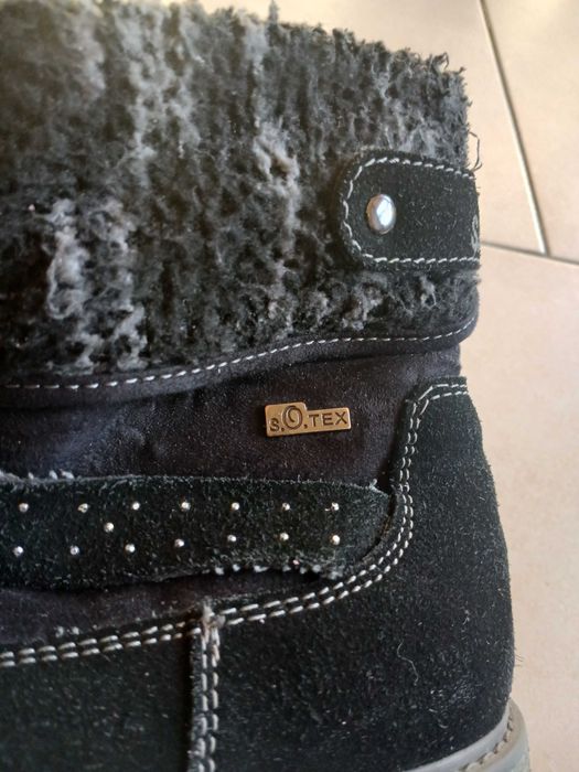 Ghete piele intoarsa, captusite, marimea 39