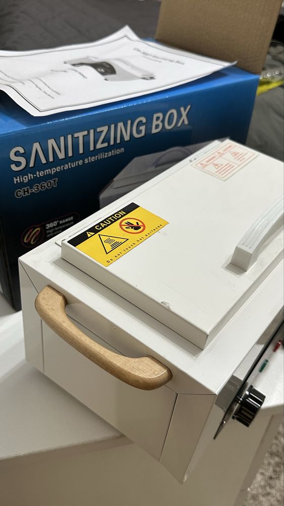 Продам сухожаровой шкаф Стерилизатор Sanitizing Box