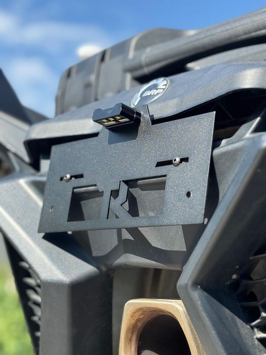 TR поставка за КТИ табела с LED плафон - Can-am Maverick x3