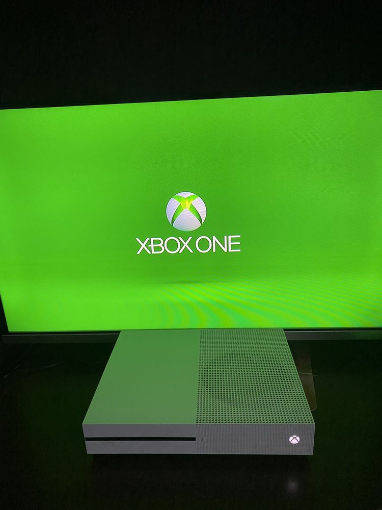 Vand consola Xbox one