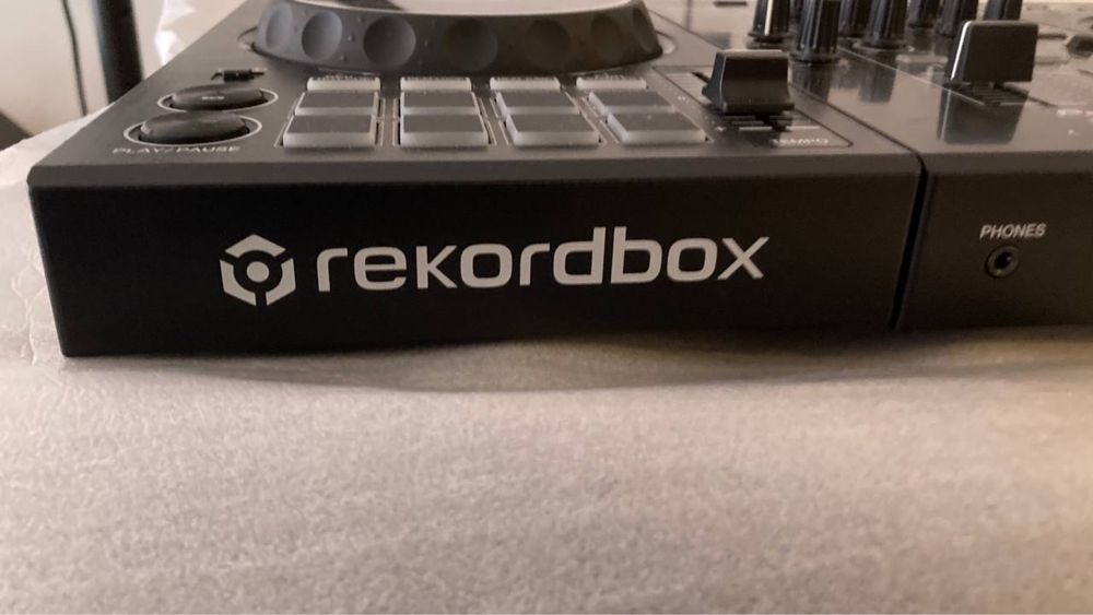 Pioneer DDJ400  контролер