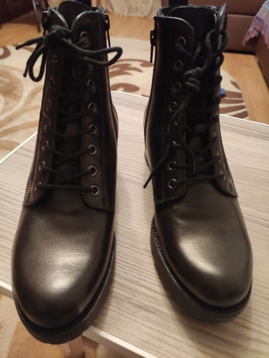 Ghete dama piele naturala măsura 39- noi