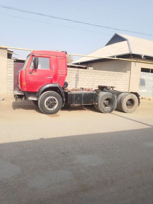 Kamaz tegach sotiladi