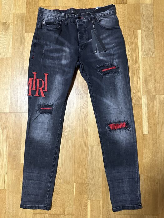 Blugi Amiri noi cu eticheta