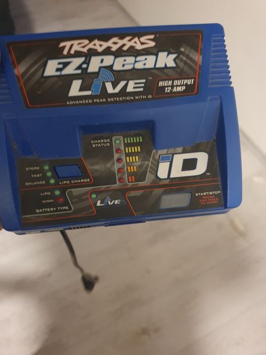 Рц Траксас Макс  1/10