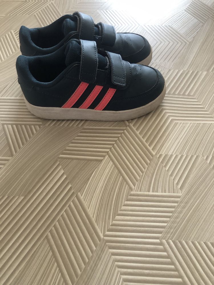 Маратонки Adidas 27