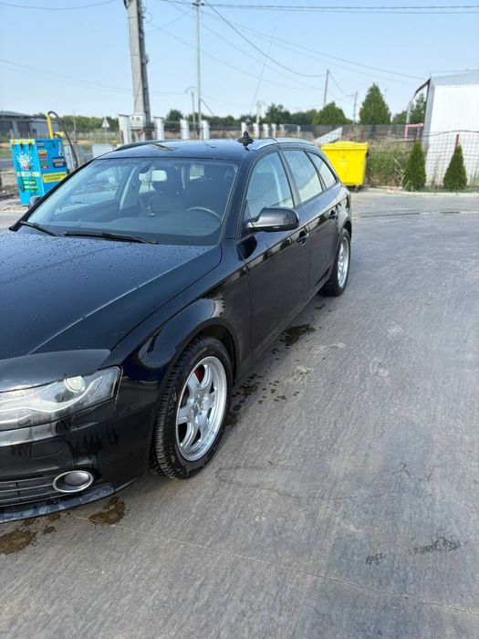 Vindem Audi a4b8