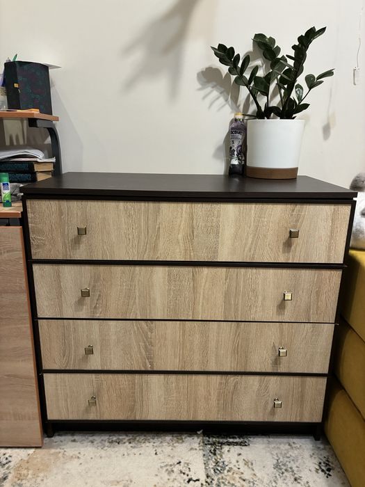 Комод с 4 ящиками ш 90 г 44 в 83 см