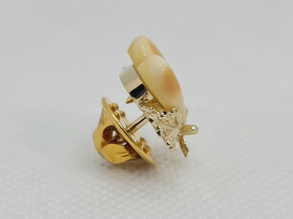 Podoabă de vânătoare aur 14k realizată manual