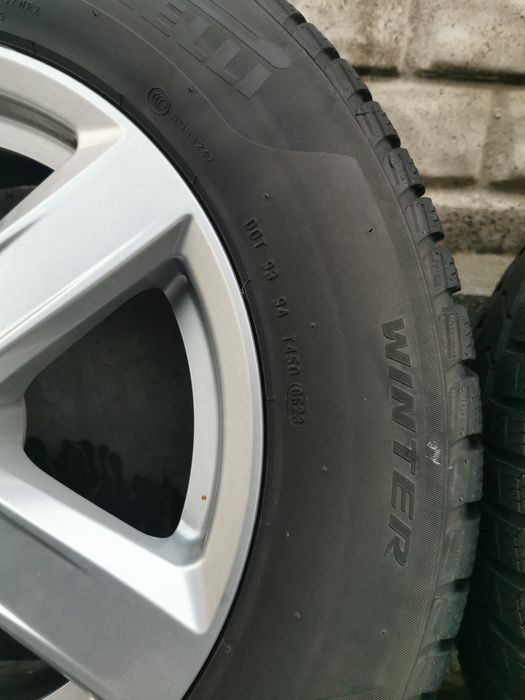 jante Dezent (VAG) 5 x 112 + anvelope iarna 215 60 R16 Conti; DOT3824