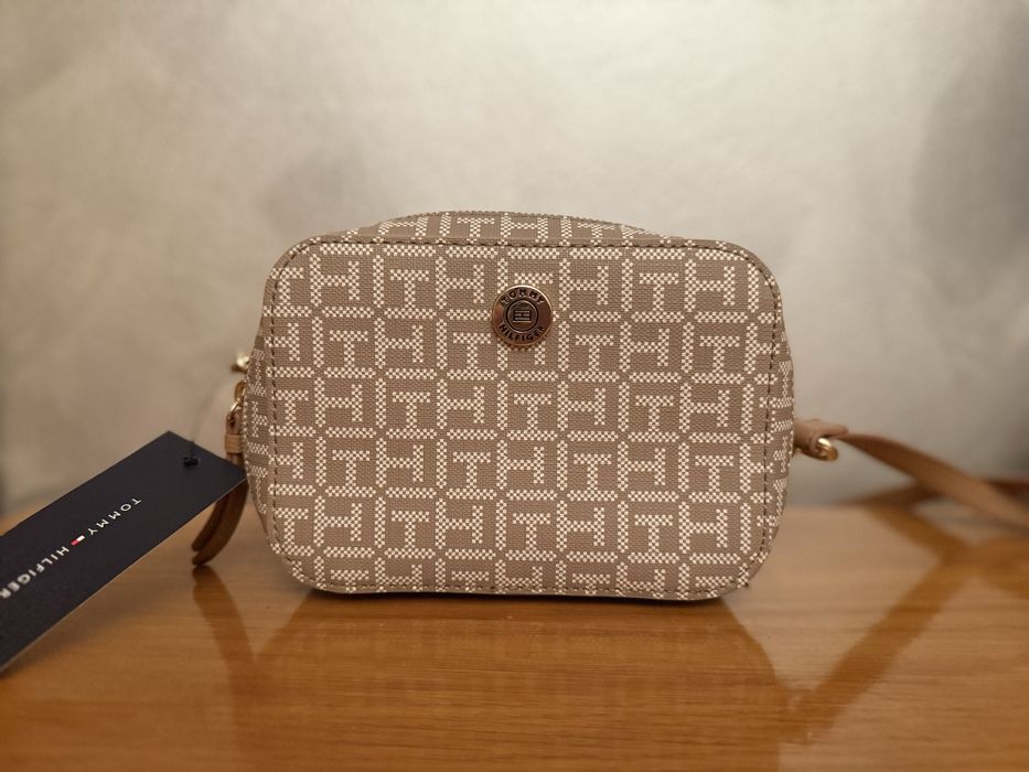 Geanta Tommy Hilfiger