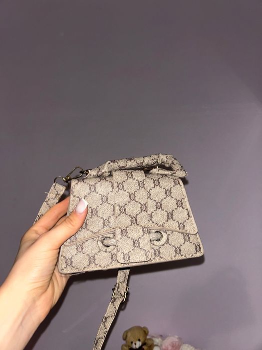 Запазени готини Чантички