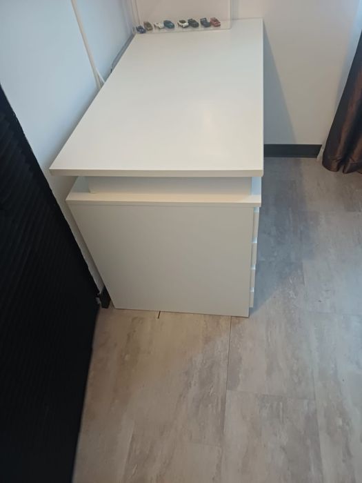birou alb, modern cu sertare spatioase