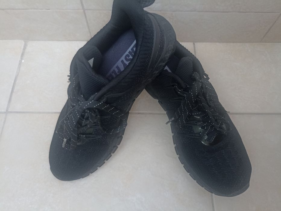 Маратонки  Flair