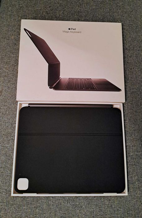 Husa cu tastatura iPad Magic Keyboard pt iPad Pro 13". Model MWR53F/A