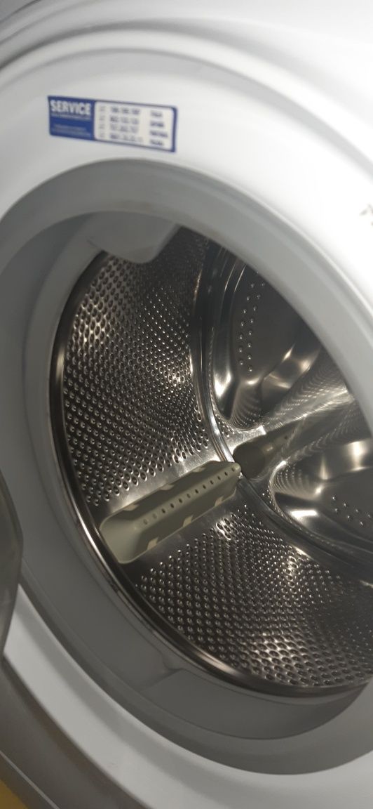 Пералня hotpoint ariston
