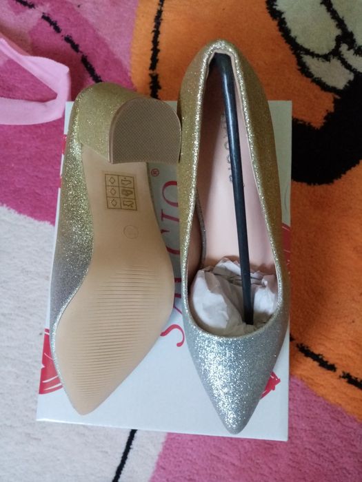 Pantofi damă noi