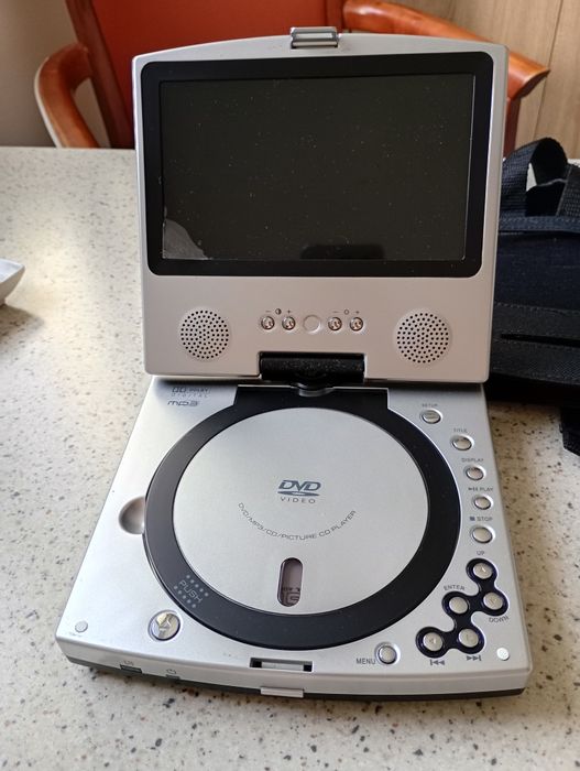 DVD auto/produs nou- fara alimentator