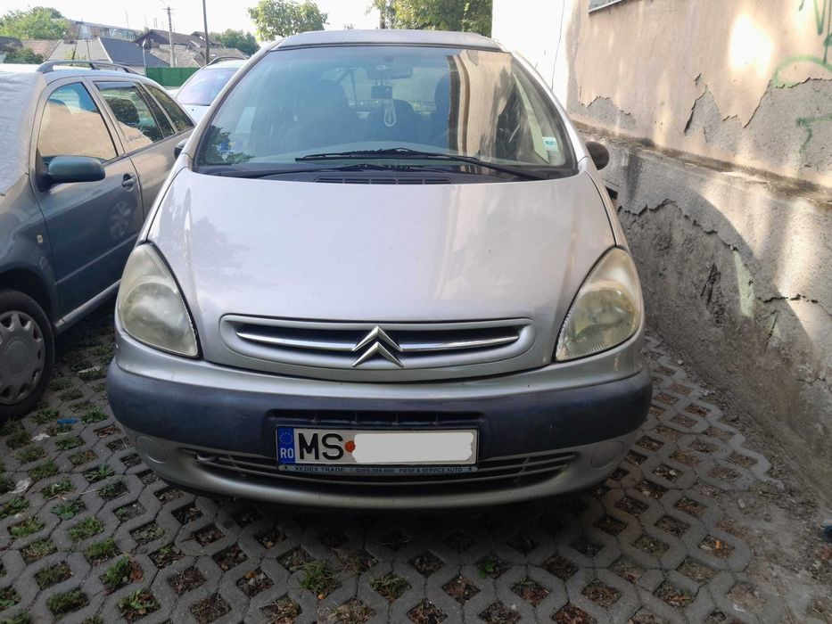 Vând Citroen XSara Picasso  1,8 benzină, an fabricație 2001