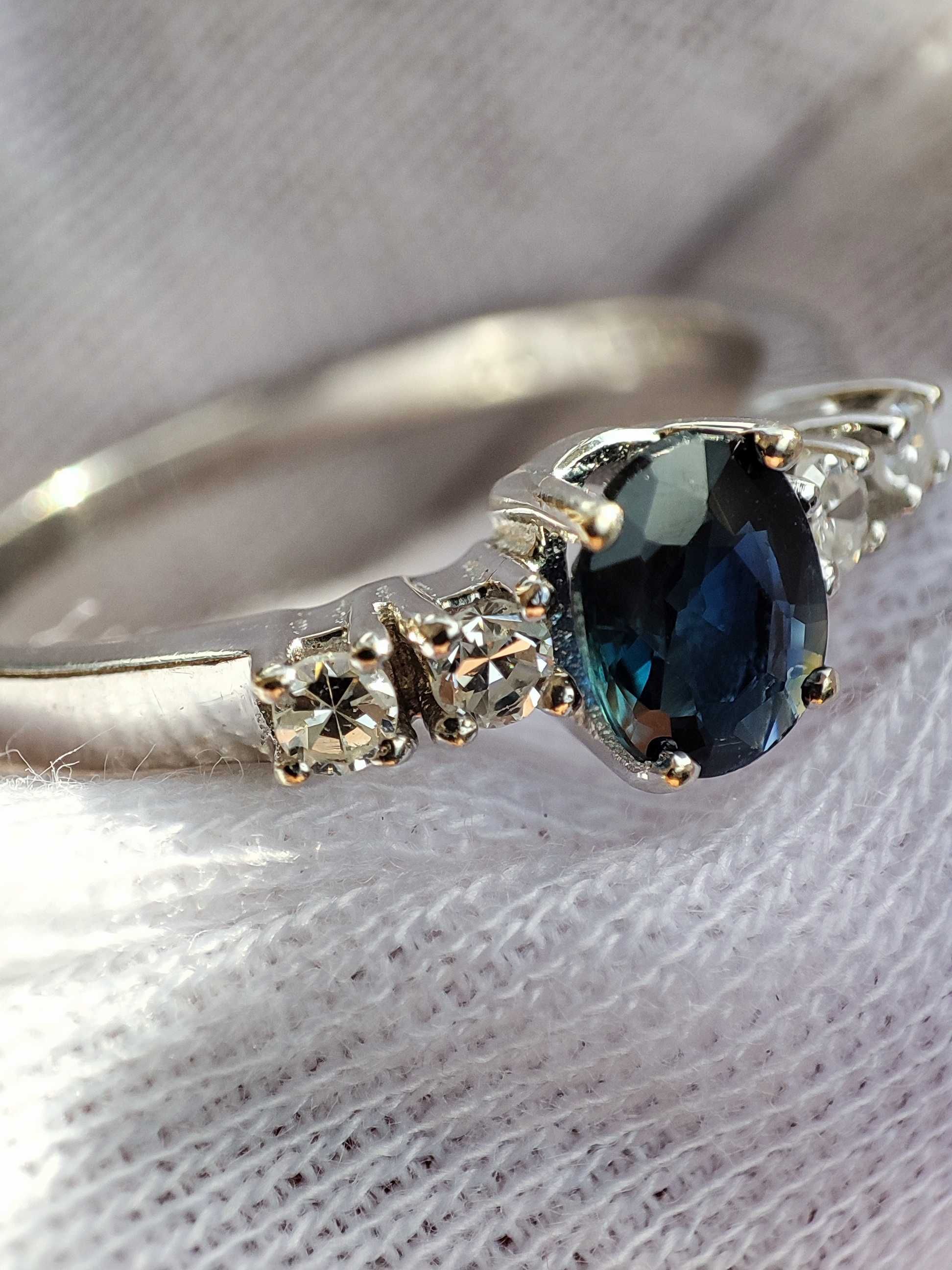 Inel Aur Alb 14K Cu Safir Si Diamante Diamant Natural