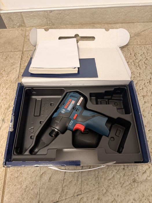 filetanta Bosch cu impact 12V-115