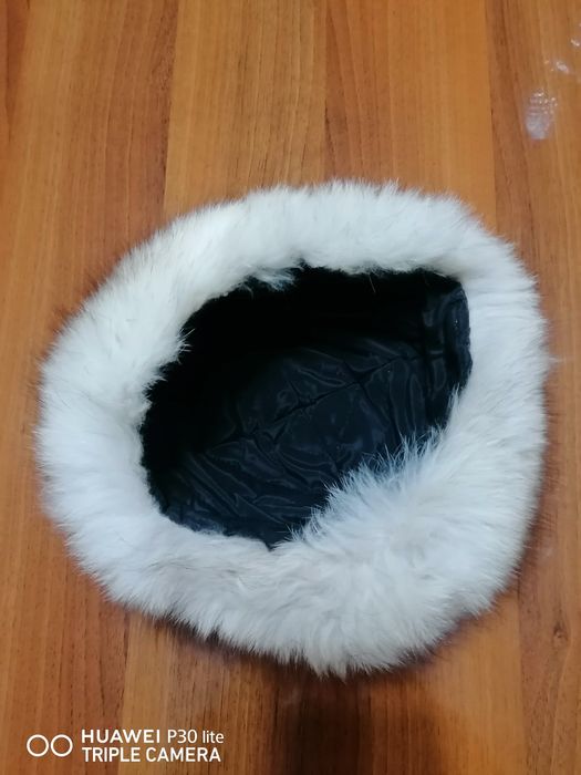 Căciulă din blana de vulpe