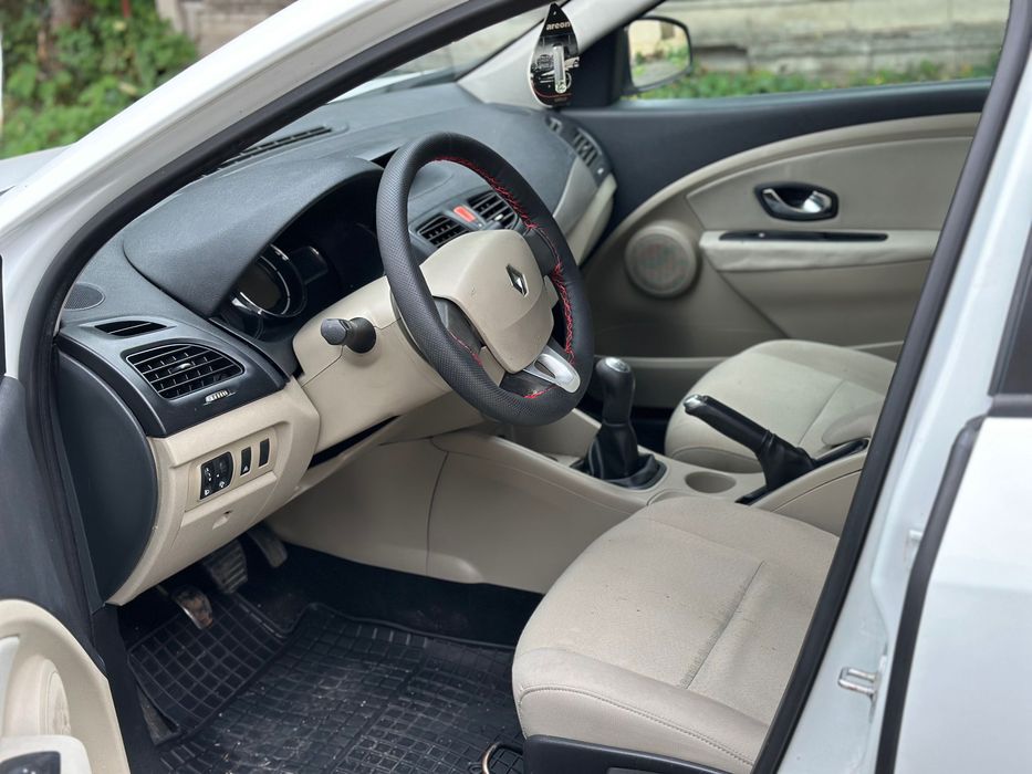 Renault Fluence 2010 / Euro 5