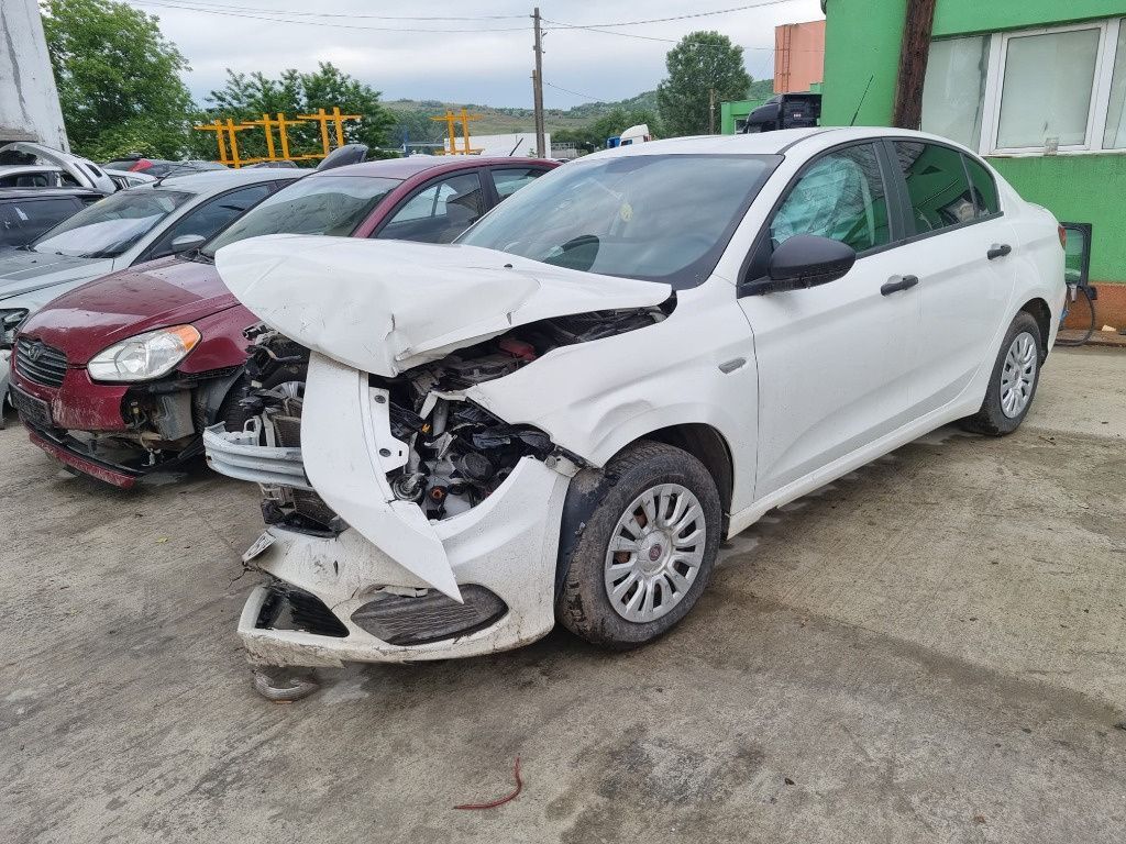 Dezmembrez Fiat Tipo 2019 motor 1.4 benzina 90cp plafon bara spate dezmembrari