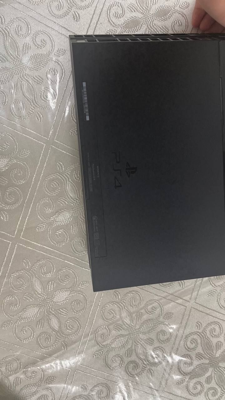 Ps4 500gb в хорошом состояние