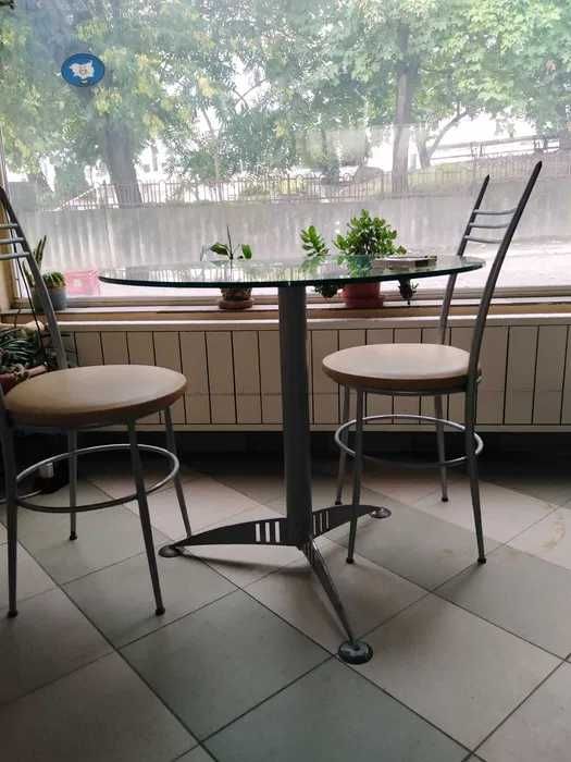 Маси от затворено заведение