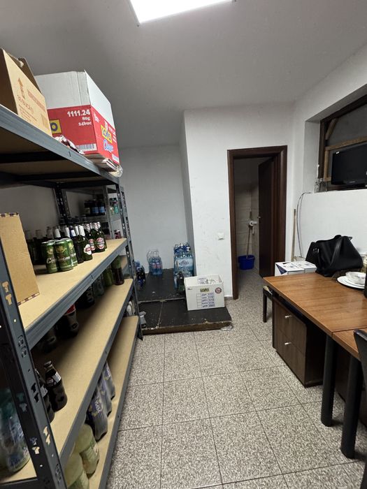 Vand afacere la cheie magazin alimentar La Doi Pasi